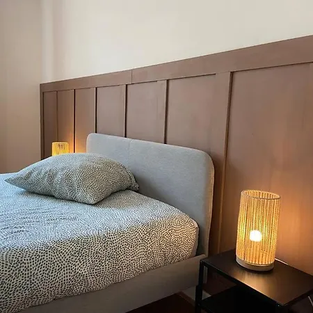 10 Min Christmas Market And 10min Eu Parliament-wifi-tv