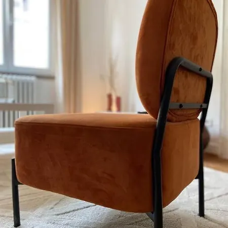 10 Min Christmas Market And 10min Eu Parliament-wifi-tv Straßburg