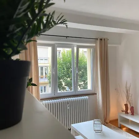 10 Min Christmas Market And 10min Eu Parliament-wifi-tv Apartment