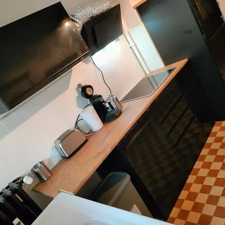 10 Min Christmas Market And 10min Eu Parliament-wifi-tv